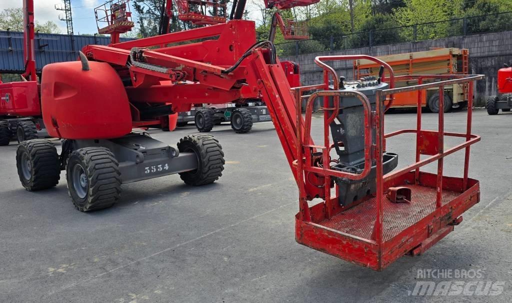 JLG 450 AJ II Iseliikuvad poomtõstukid