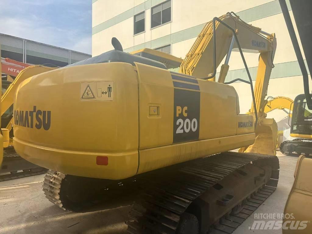 Komatsu PC 200 LC-7 Roomikekskavaatorid