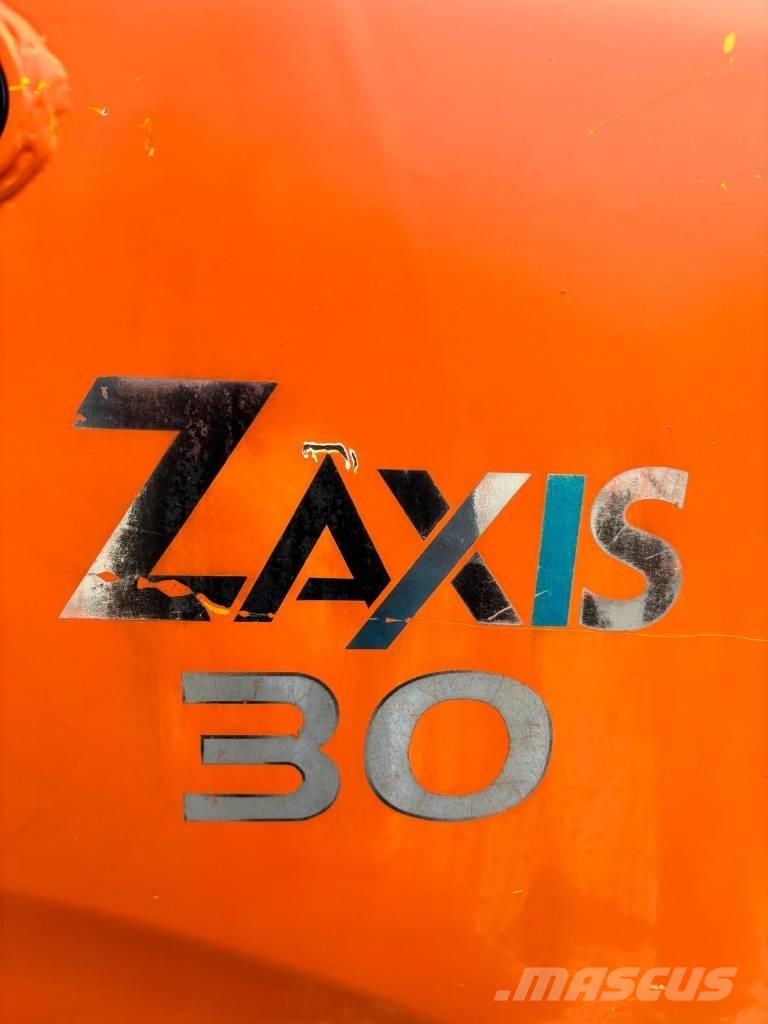 Hitachi ZX 30 Miniekskavaatorid < 7 t