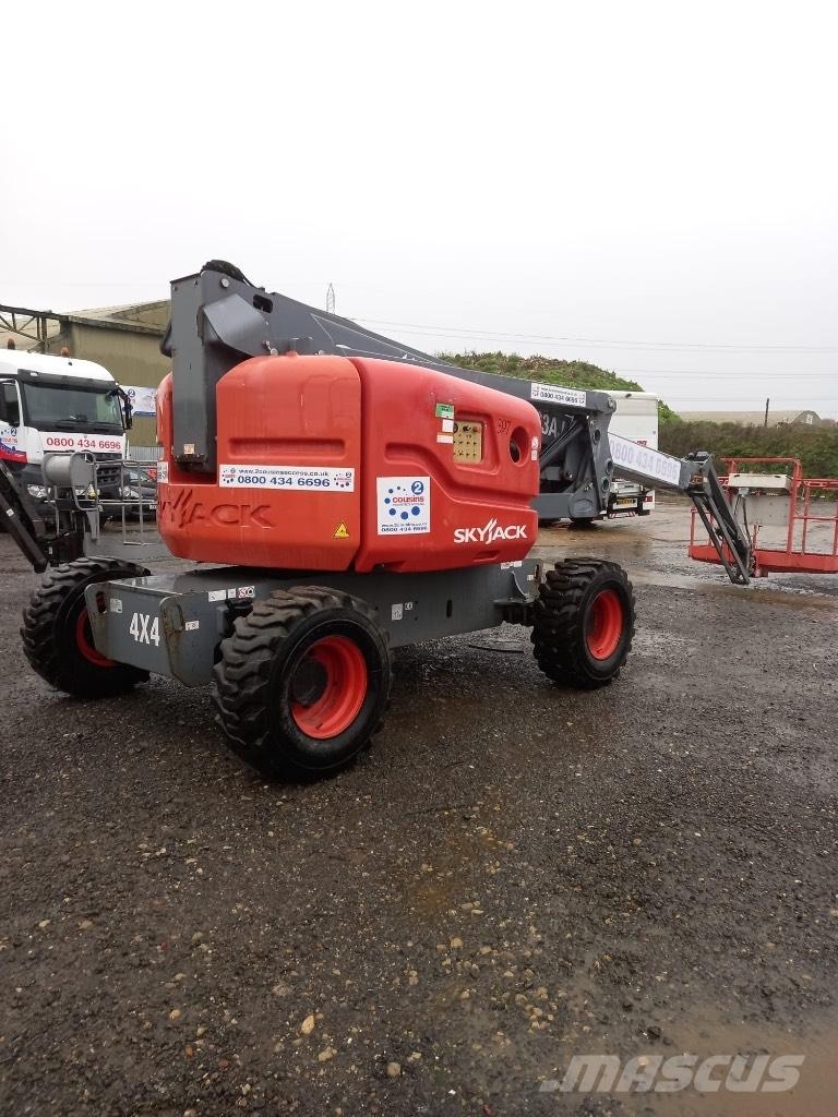 SkyJack SJ 63 AJ Iseliikuvad poomtõstukid