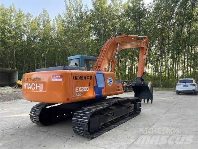 Hitachi EX200 Roomikekskavaatorid