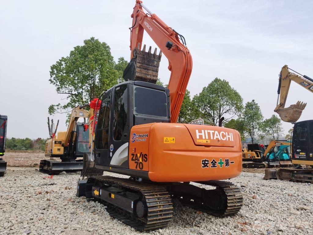 Hitachi ZX 70-5A Roomikekskavaatorid