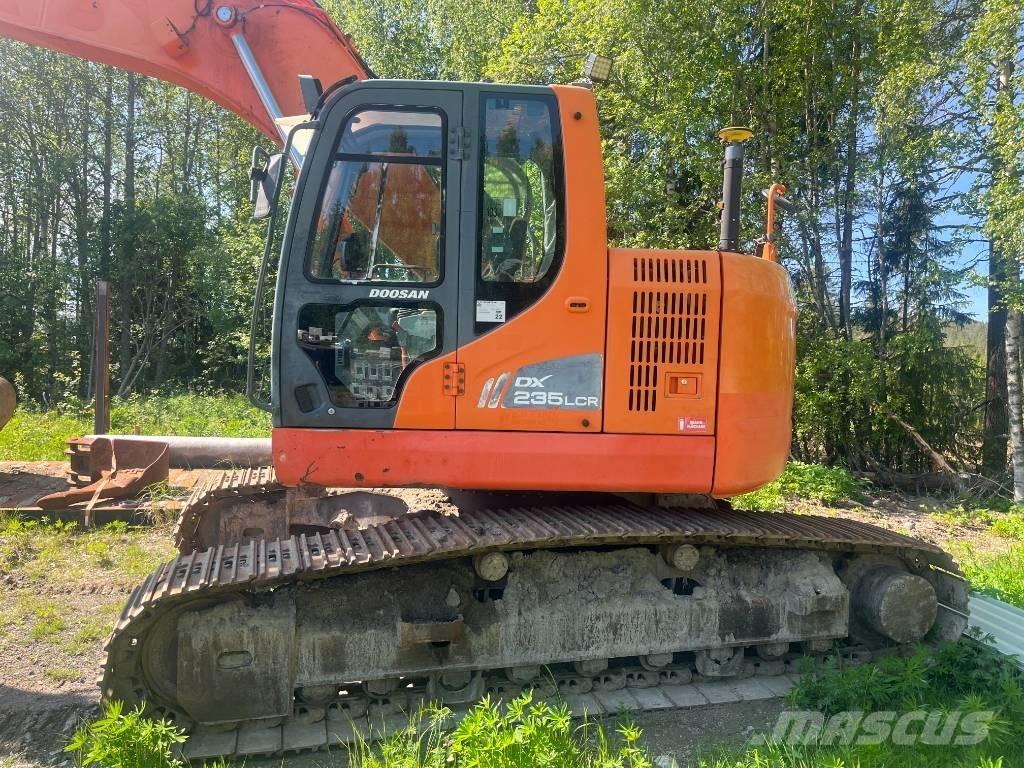 Doosan 235 LCR Roomikekskavaatorid
