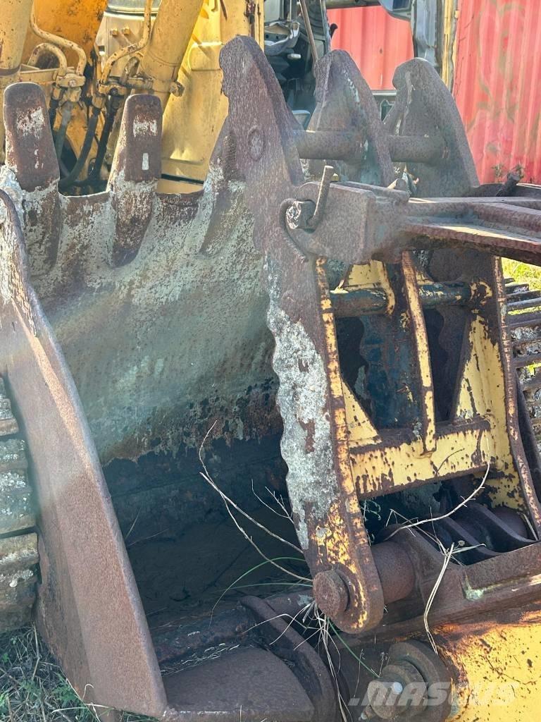 John Deere 120 Roomikekskavaatorid