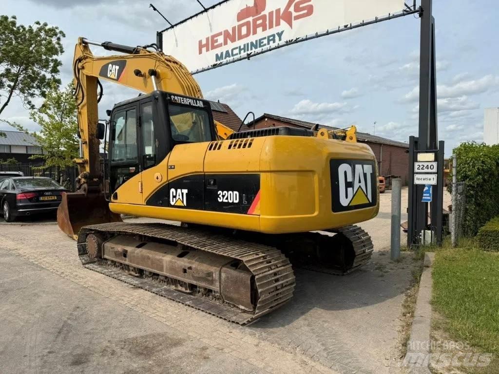 CAT 320DL Roomikekskavaatorid