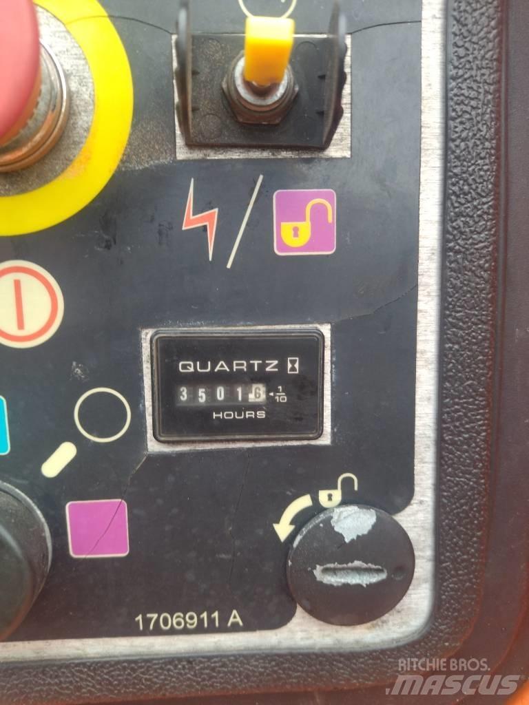 JLG 1350 SJP Teleskoop poomtõstukid