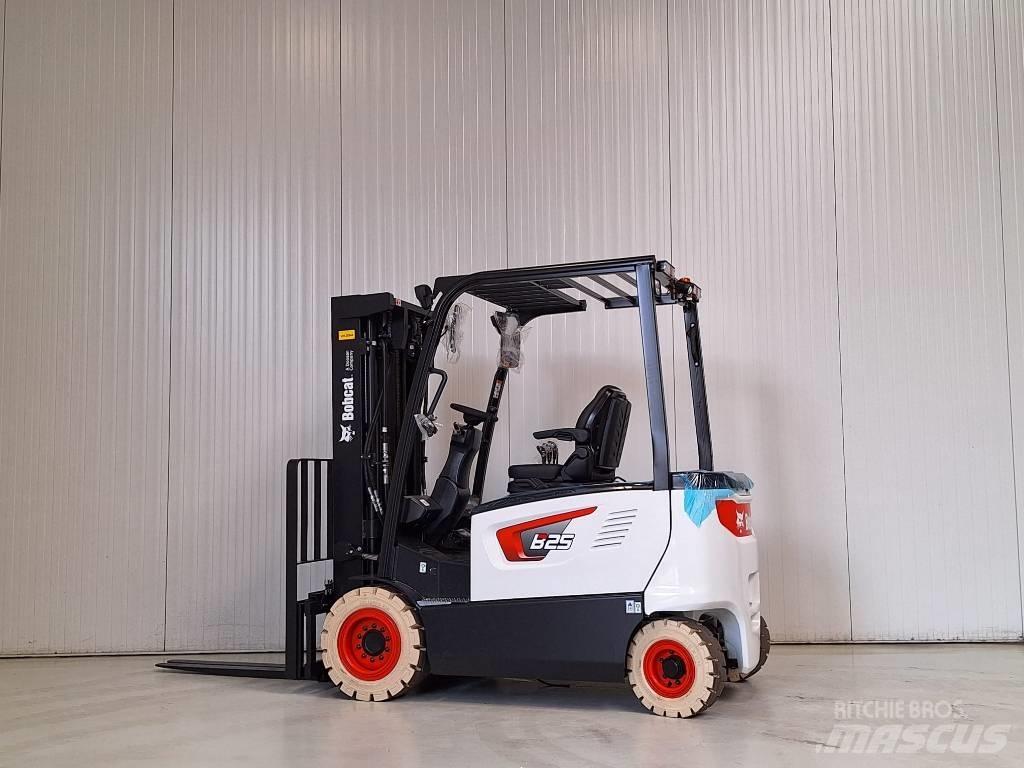 Bobcat B25X-7 PLUS Elektritõstukid