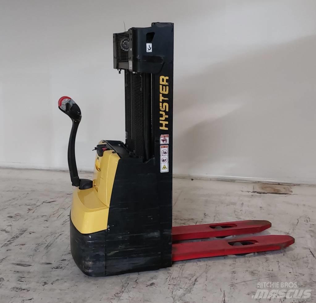 Hyster S 1.0 Järelkäidavad virnastajad