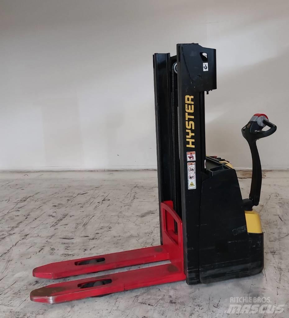 Hyster S 1.0 Järelkäidavad virnastajad