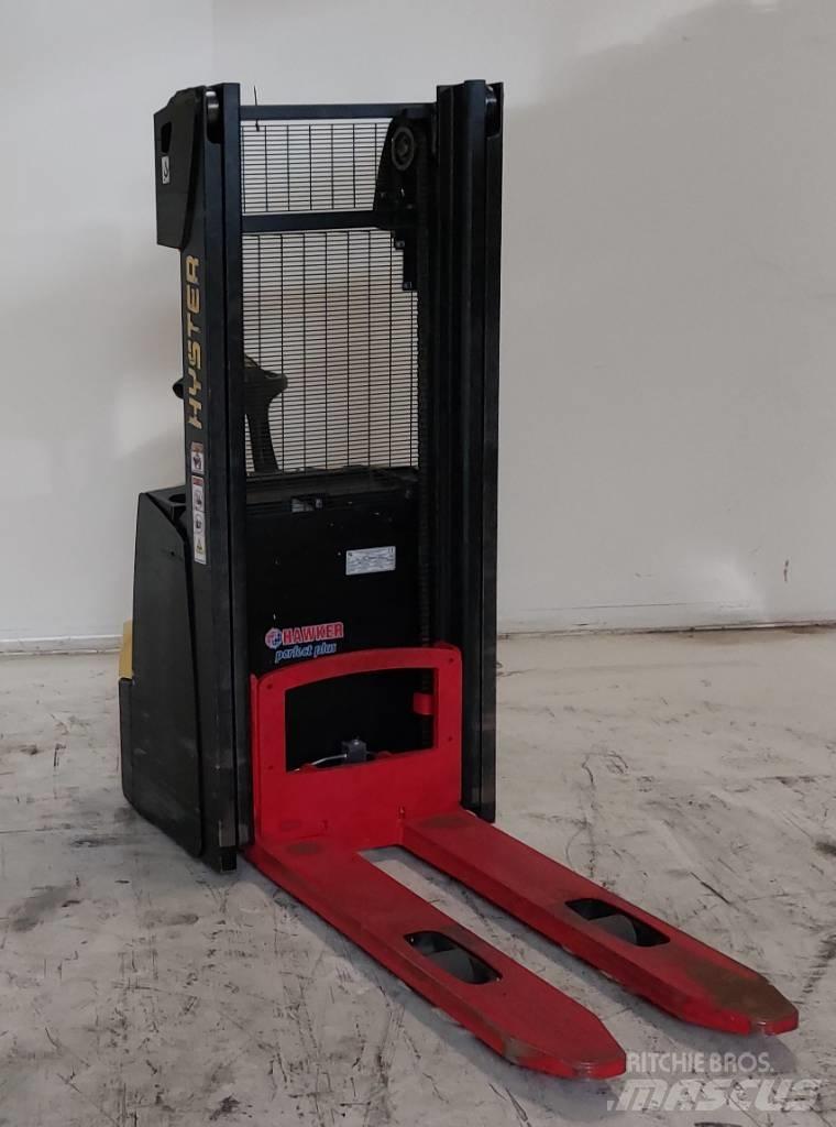Hyster S 1.0 Järelkäidavad virnastajad