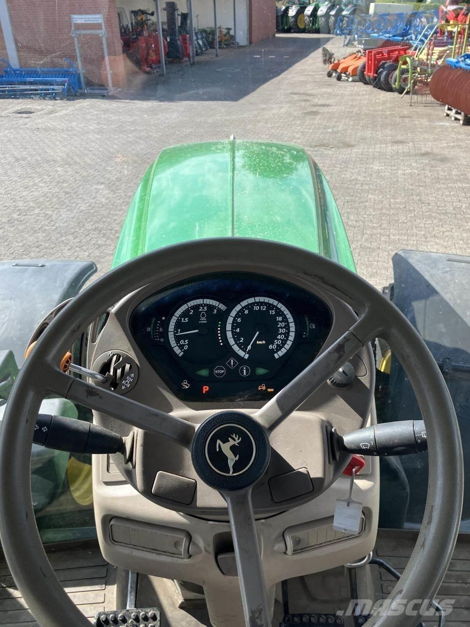 John Deere 6215R Traktorid