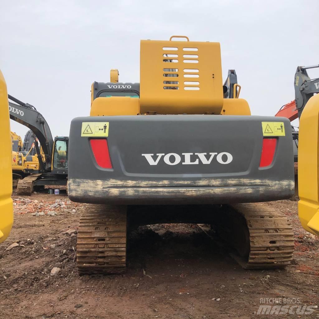 Volvo EC210B Roomikekskavaatorid