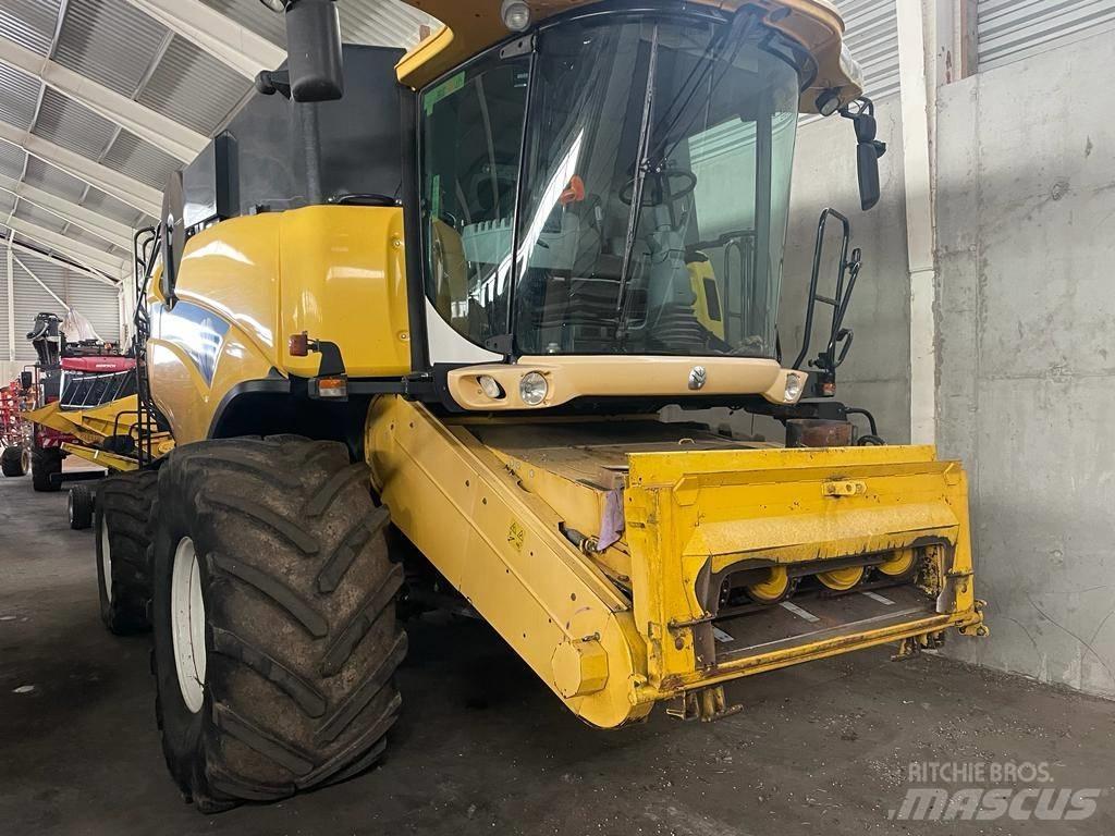 New Holland CX 820 Teraviljakombainid