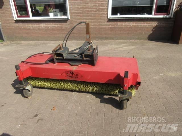 M SWEEP 200 Tänavapuhastusmasinad