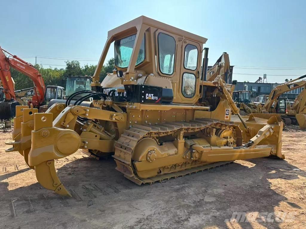 CAT D7G Buldooserid