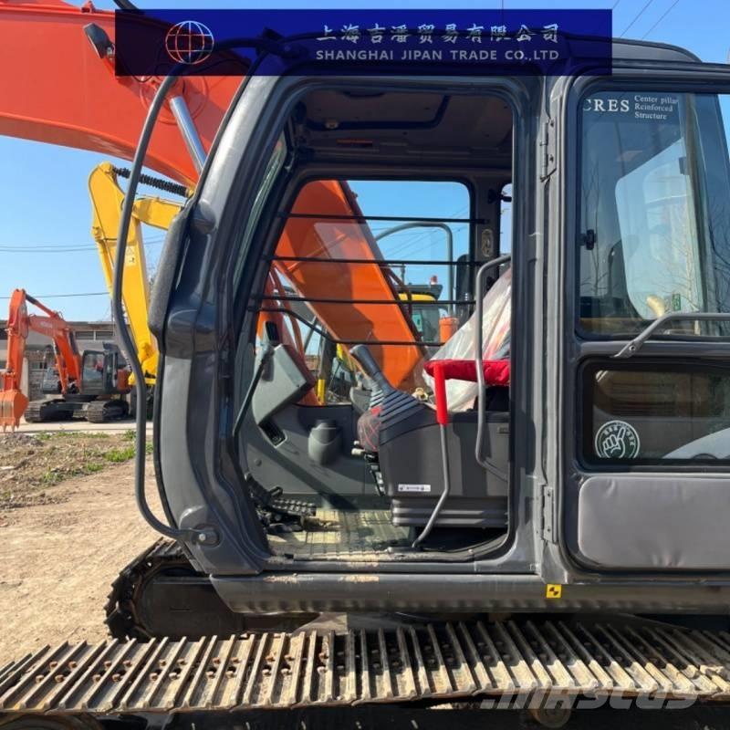 Hitachi ZX 120 Väikeekskavaatorid 7t-12t