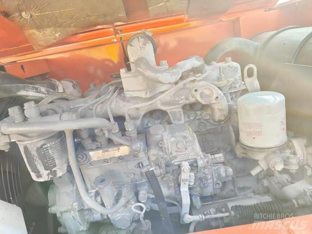 Hitachi ZX 60 Miniekskavaatorid < 7 t