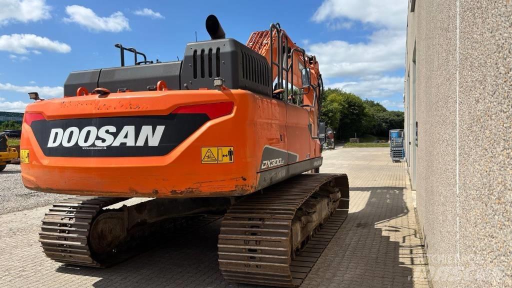 Doosan DX 300 LC-5 Roomikekskavaatorid