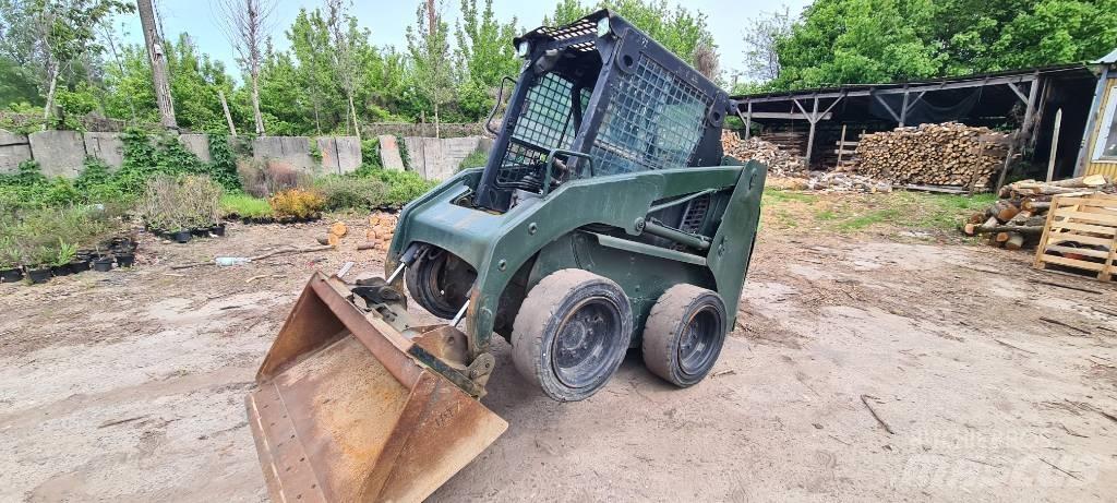 CAT 226 Kompaktlaadurid