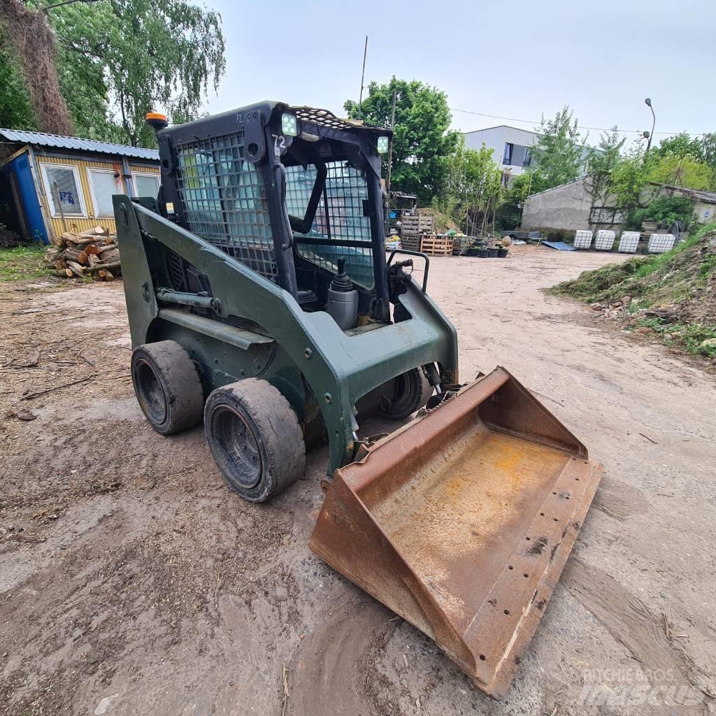 CAT 226 Kompaktlaadurid