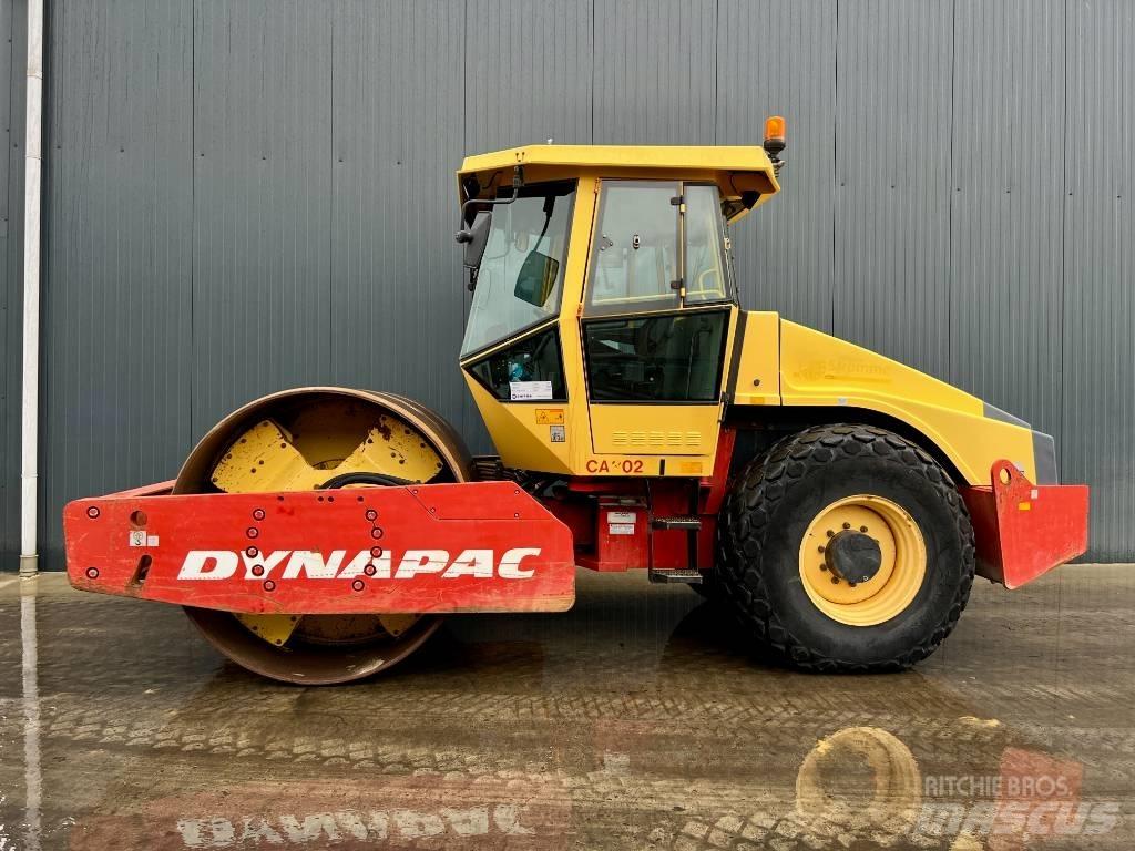 Dynapac CA302D Ühe trumliga rullid
