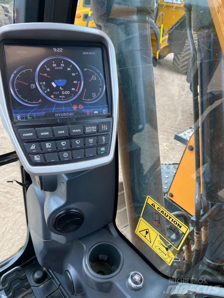 Hyundai HX130 LCR Roomikekskavaatorid