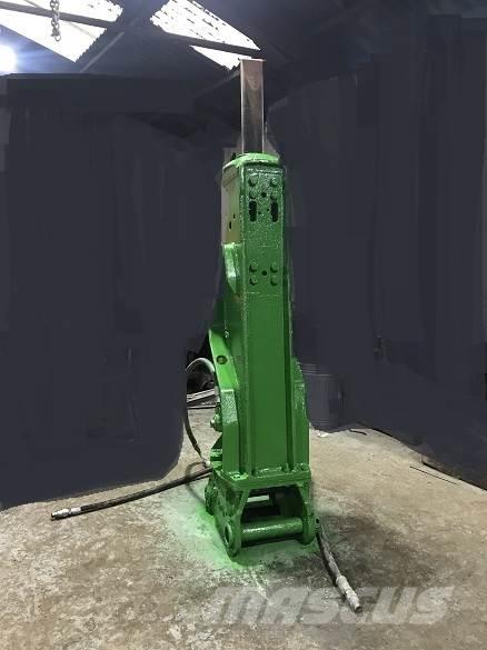  BREAKER MOTEBERT Muu