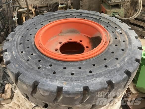  SOLID WHEELS Rehvid, rattad ja veljed