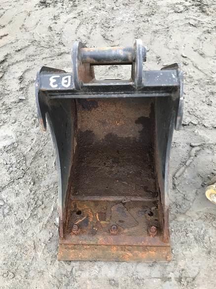  WHITES ZX26 12 Kopad