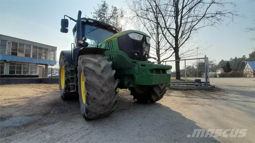 John Deere 6215R Traktorid