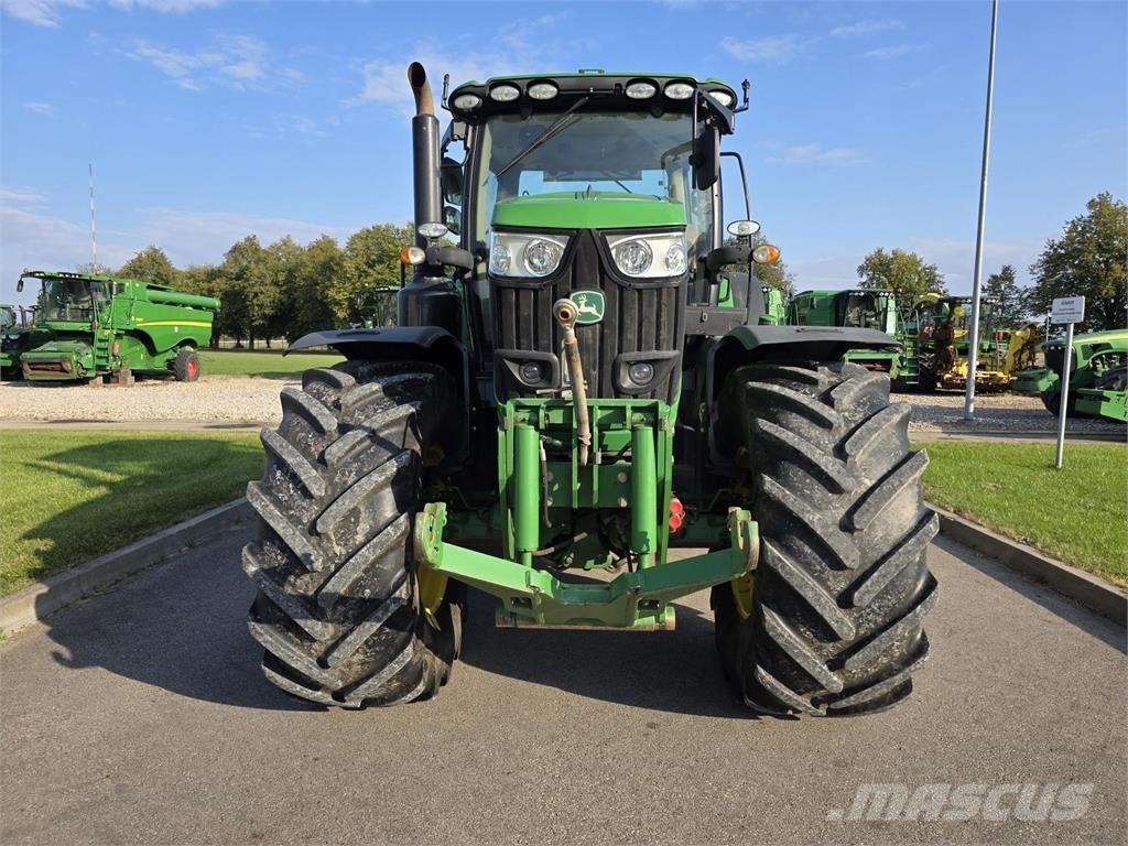 John Deere 6215R Traktorid