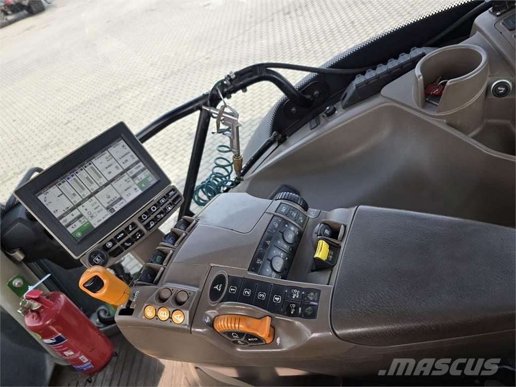 John Deere 6215R Traktorid