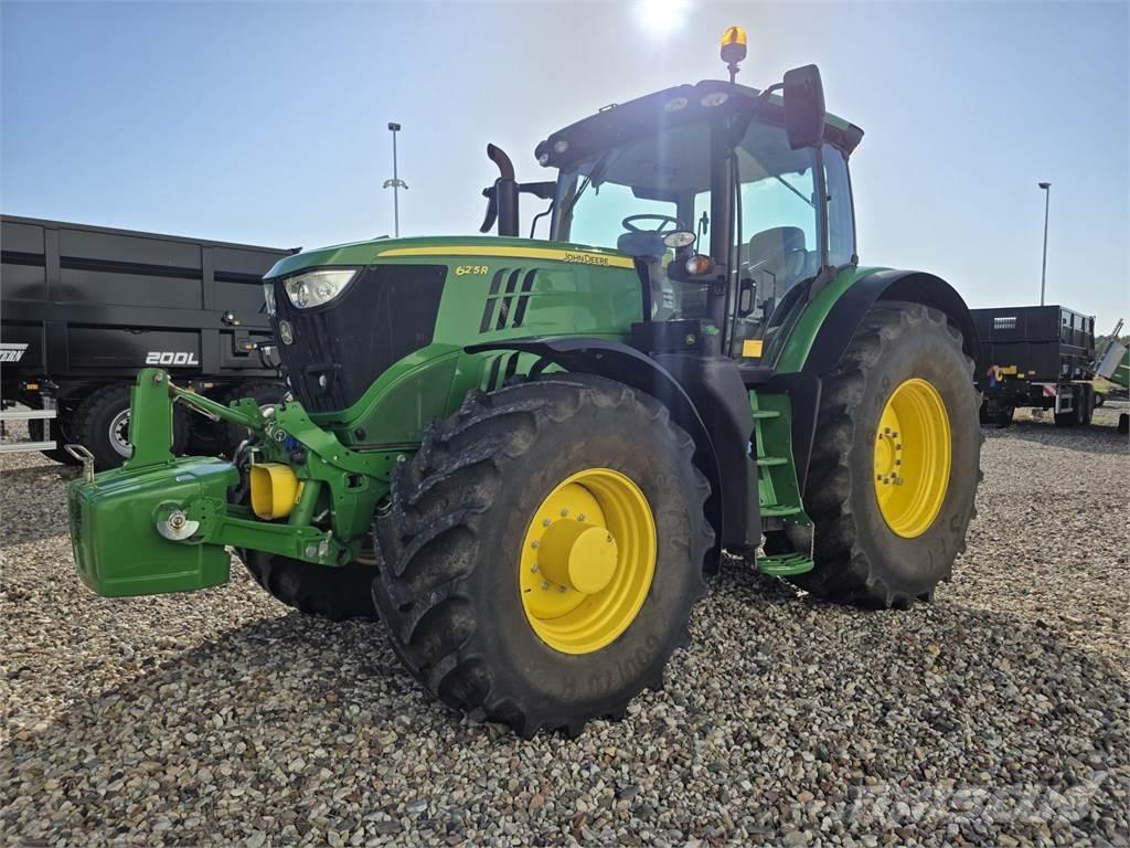 John Deere 6215R Traktorid