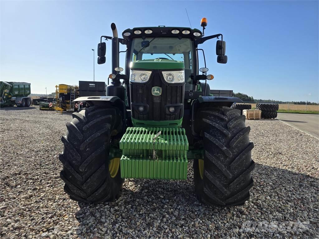 John Deere 6215R Traktorid