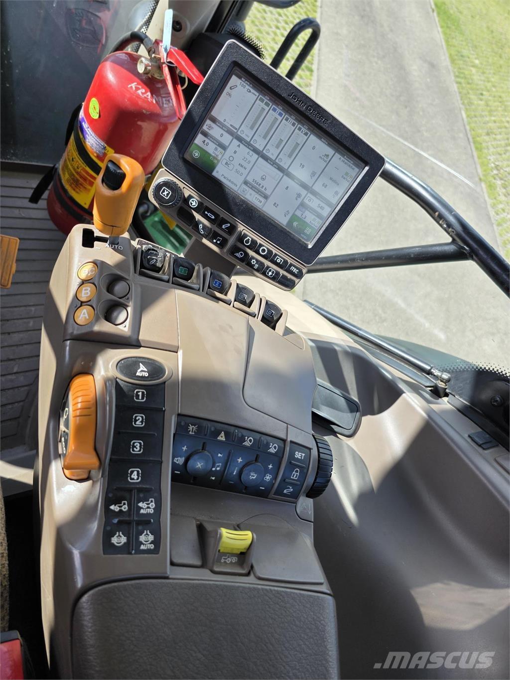 John Deere 6215R Traktorid