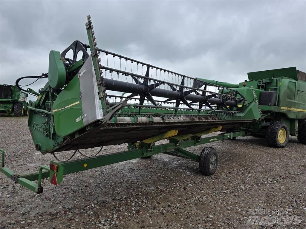 John Deere T670 Teraviljakombainid