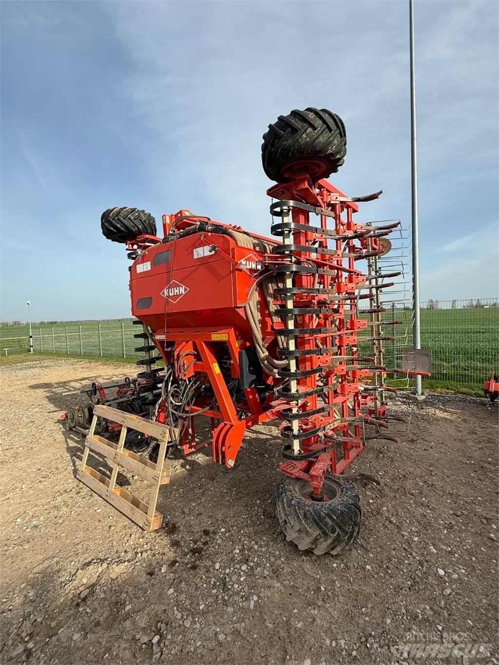 Kuhn MEGANT 600 Kahveltõstukid - muud