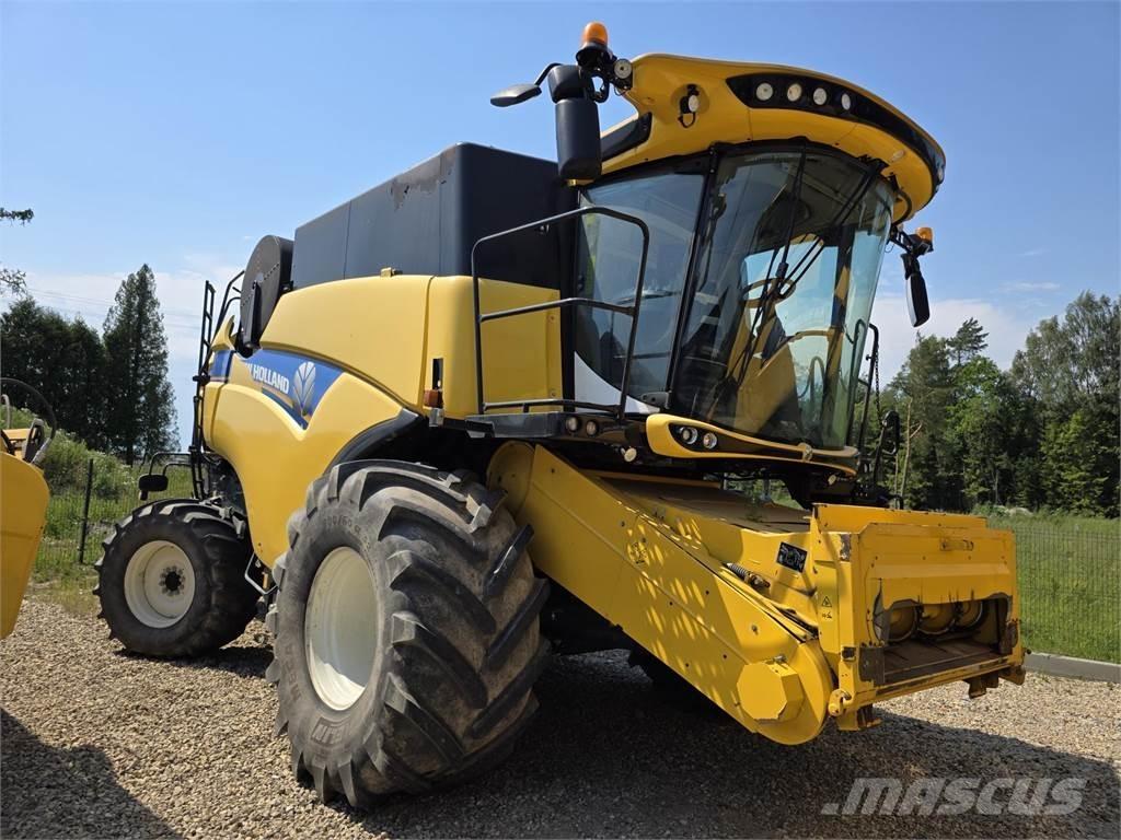 New Holland CX8.85 Teraviljakombainid
