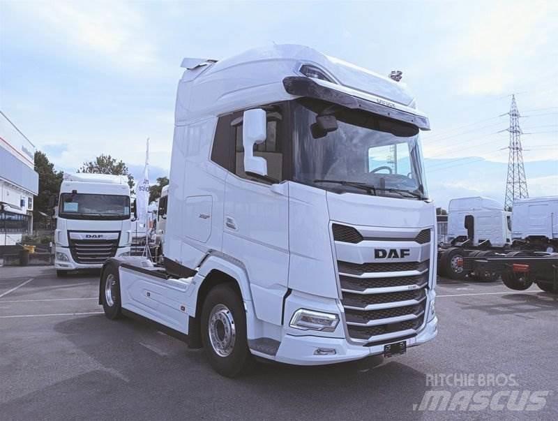 DAF XG+ 530 TRATTORE Sadulveokid