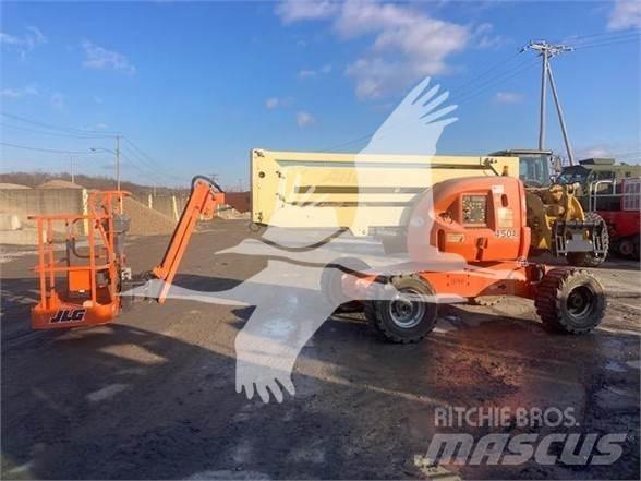 JLG 450AJ II Iseliikuvad poomtõstukid