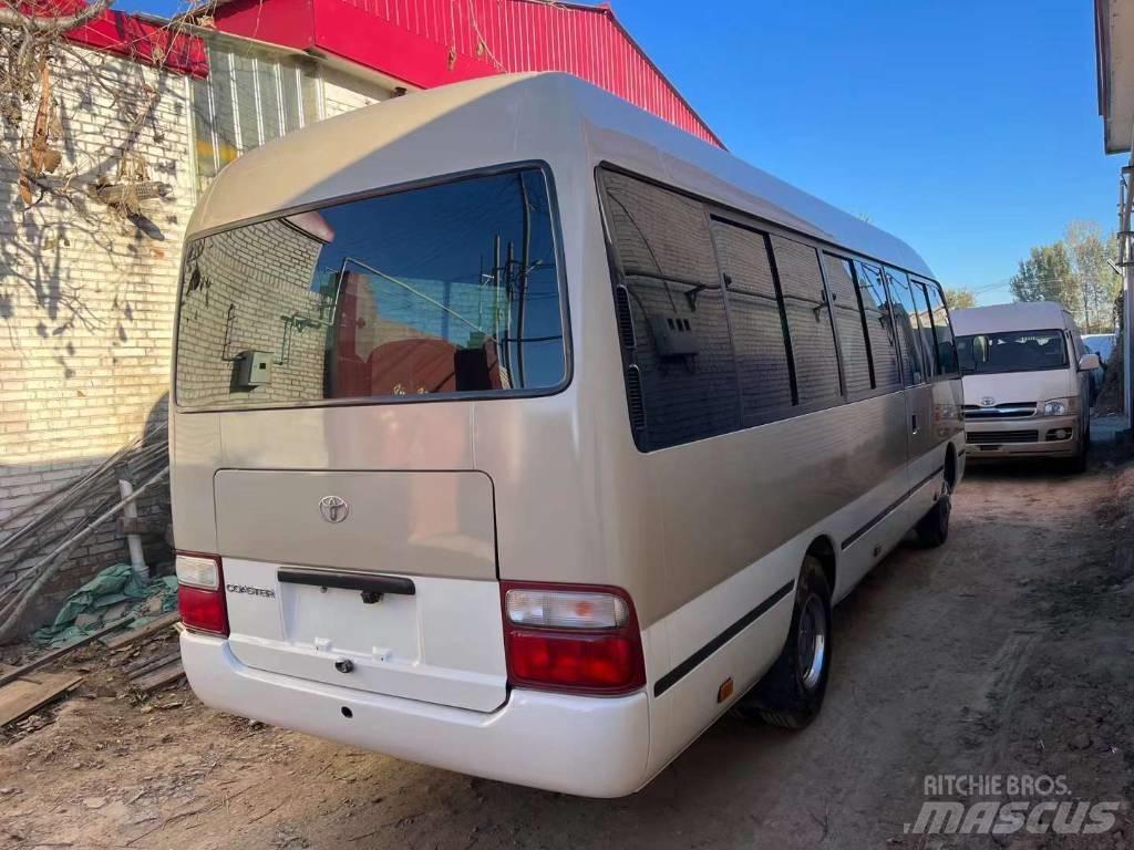 Toyota Coaster Bus Väikebussid