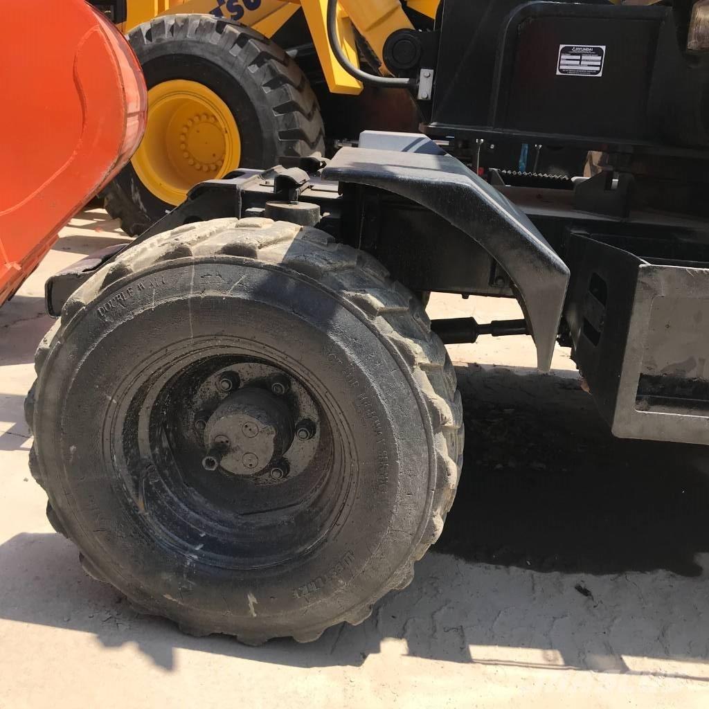 Hyundai 60 W Ratasekskavaatorid