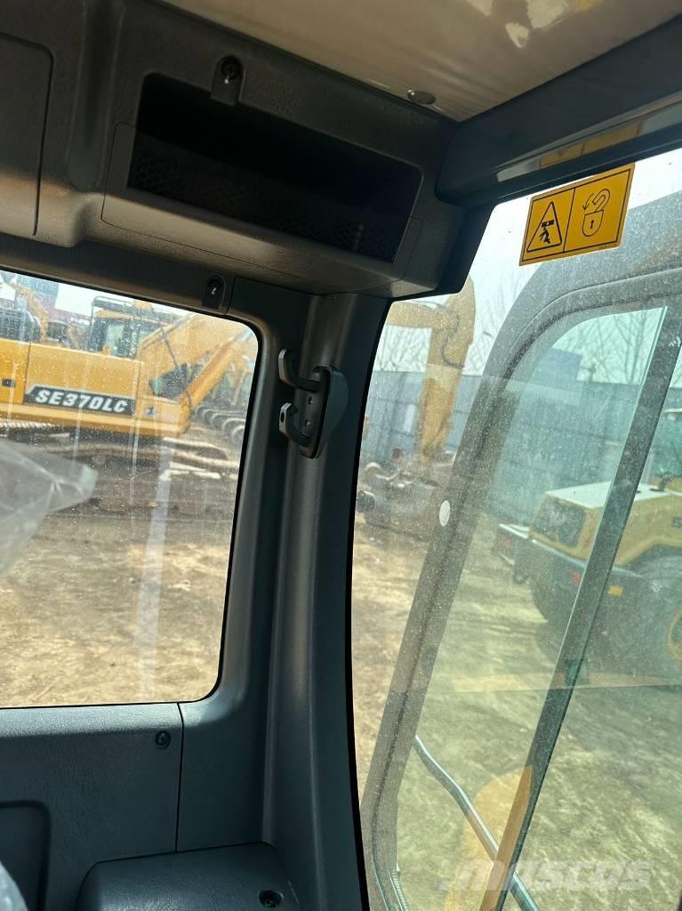 Hyundai 60 W Ratasekskavaatorid