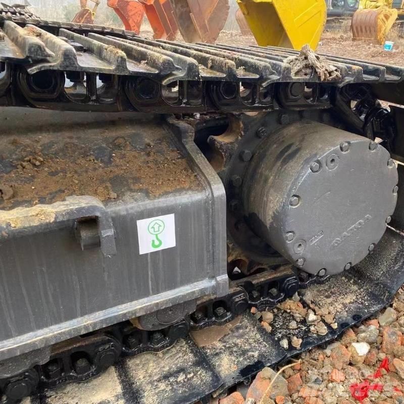 Volvo EC 240 Roomikekskavaatorid