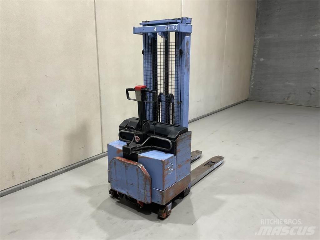 BT LSV 1250 E Platvormiga virnastajad