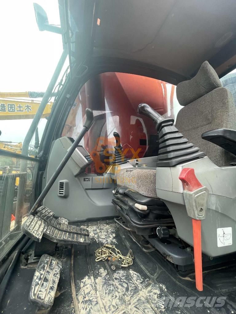 Doosan DX500 LCA Roomikekskavaatorid