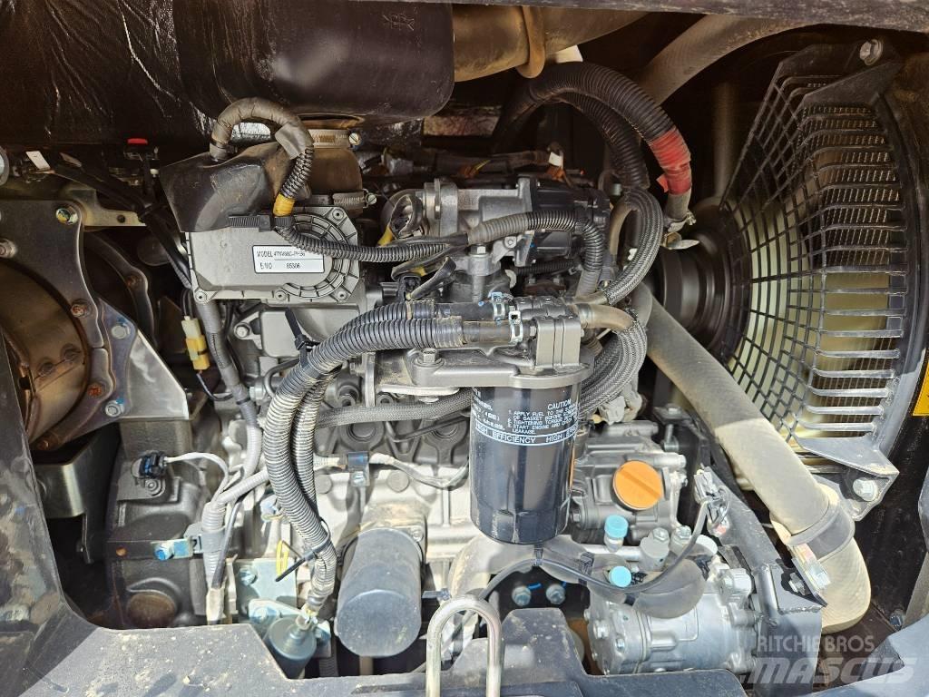 Hitachi ZX 55 U-5 Miniekskavaatorid < 7 t