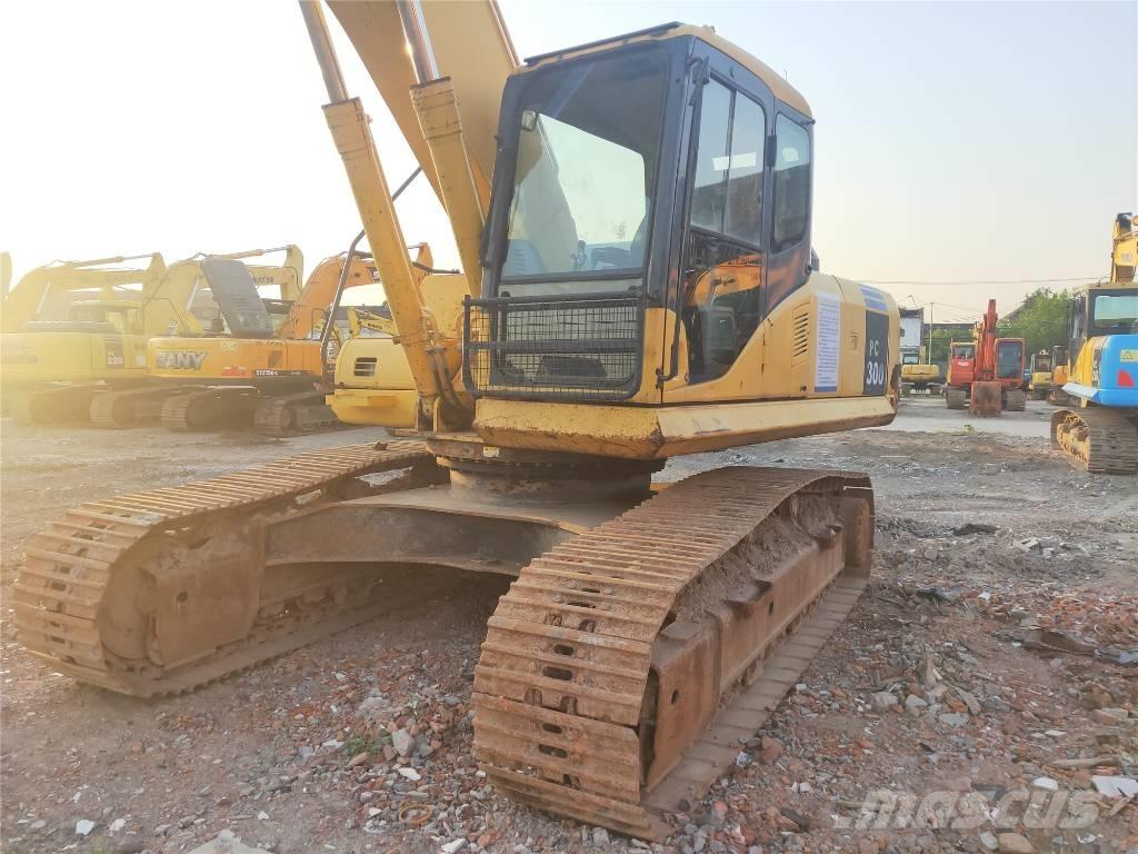 Komatsu PC 300-7 Roomikekskavaatorid