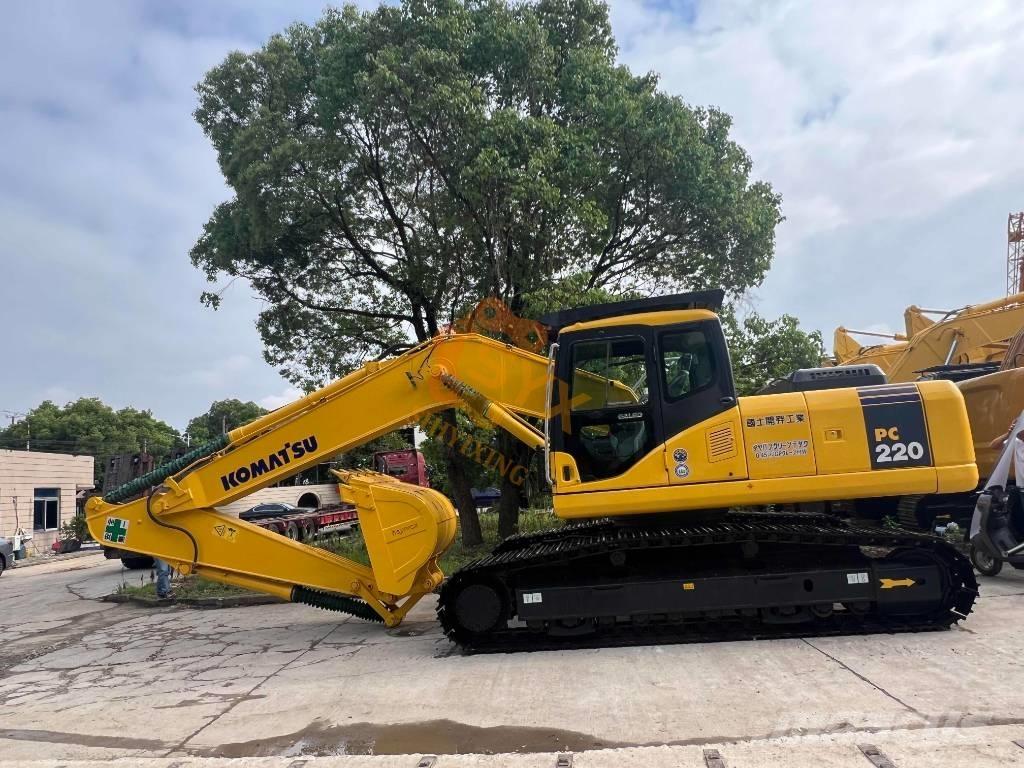 Komatsu PC 220-7 Roomikekskavaatorid