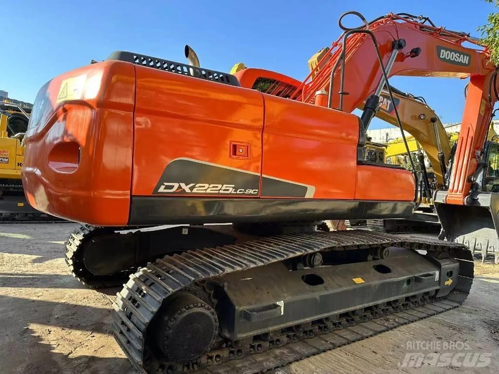 Doosan DX 225 LC Miniekskavaatorid < 7 t